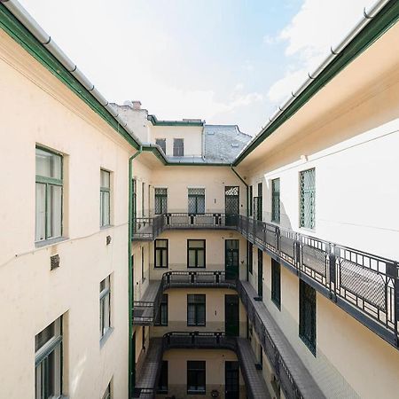 Vaci Street Premier Apartment Budapest Eksteriør billede